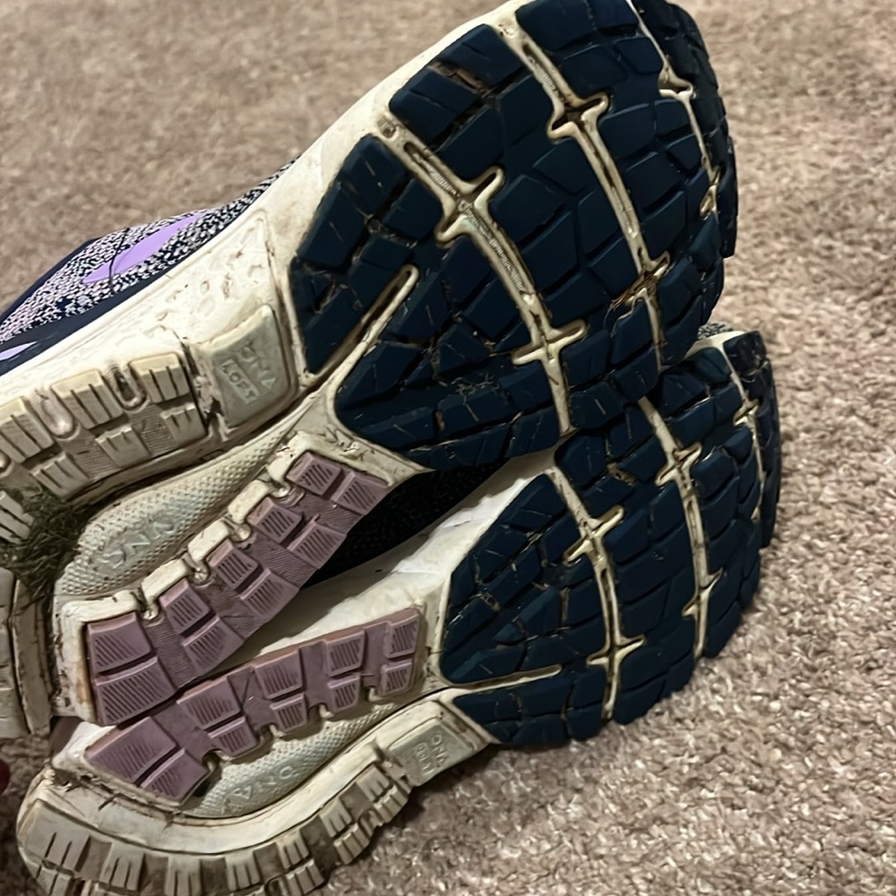 Brooks Ghost 11 (Size 9) - Picture 7 of 7